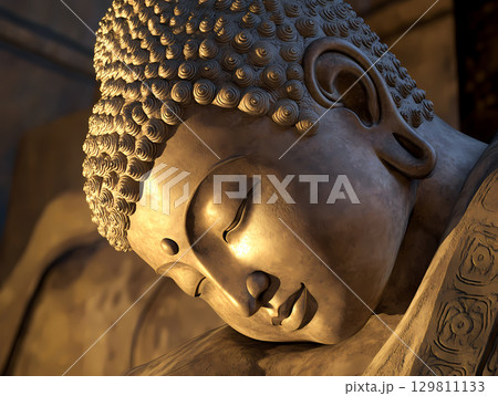 仏像の顔 129811133