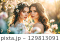 美しい外国人女性の二人のツーショット 129813091