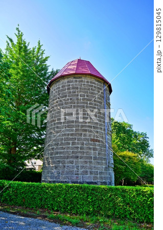 旧宇納牧場サイロ 129815045