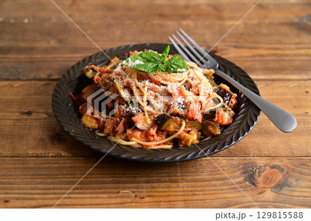 茄子とトマトのパスタ 茄子とトマトのパスタ 129815588