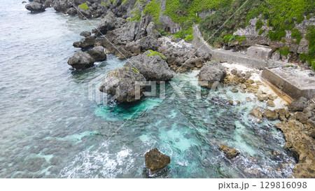 南国の海岸のドローン空撮 南国の海岸のドローン空撮 129816098