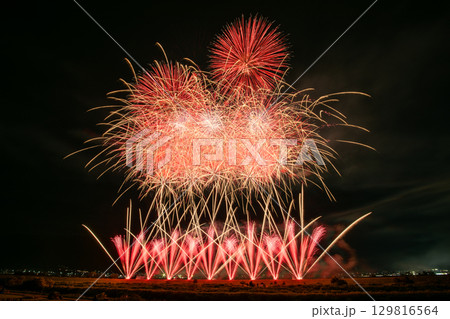 山梨県下最大級　日本トップクラスの花火大会　神明の花火 129816564