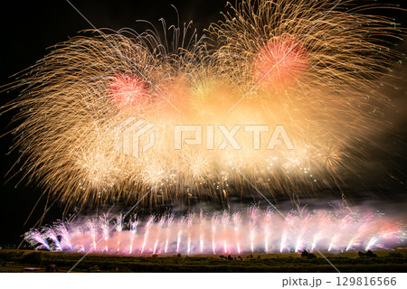 山梨県下最大級　日本トップクラスの花火大会　神明の花火 129816566