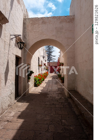 Walkways of Santa Catalina Monastery in Arequipa, Peru 129821626