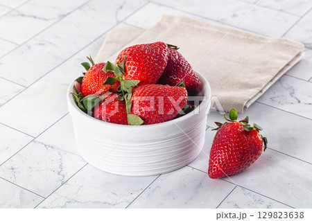Ripe sweet Strawberry in the bowl Ripe sweet Strawberry in the bowl 129823638