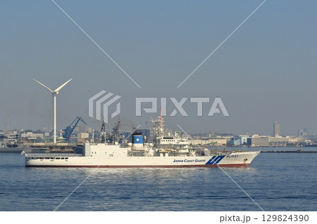出港する巡視船　海上保安庁の巡視船 129824390