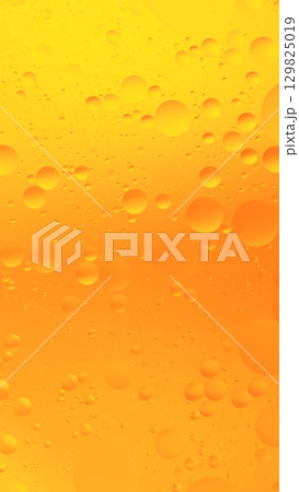 Colorful Artistic of Oil Drop Floating on the Water. Abstract Water Bubbles Background. Oil Drops on the Water Surface Colorful Artistic of Oil Drop Floating on the Water. Abstract Water Bubbles Background. Oil Drops on the Water Surface 129825019