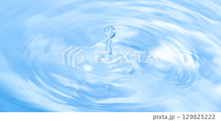 水しぶきのアクションショット 水しぶきのアクションショット 129825222