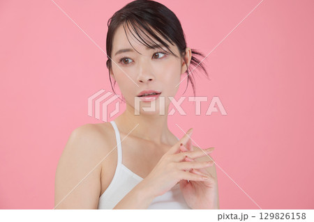 ビューティーイメージ 若い女性のポートレート ビューティーイメージ 若い女性のポートレート 129826158