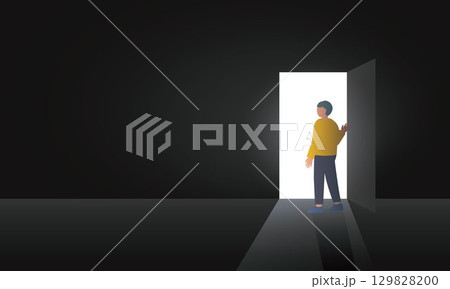 暗い部屋から光が差す扉を開ける男性 129828200