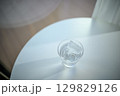 水の入ったグラス 水の入ったグラス 129829126