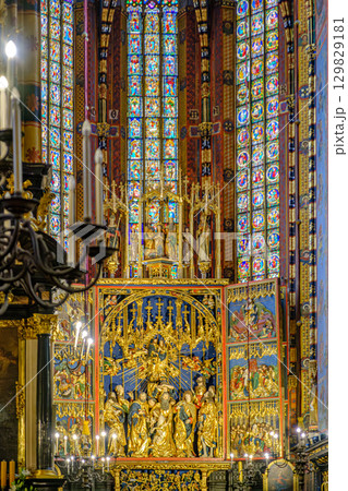 St. Mary's Basilica Altarpiece, Krakow, Poland. St. Mary's Basilica Altarpiece, Krakow, Poland. 129829181