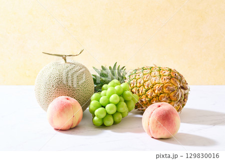 夏のフルーツ 129830016