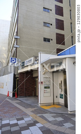 都営三田線の新板橋駅A3番出入口、エレベーターが設置 129830803