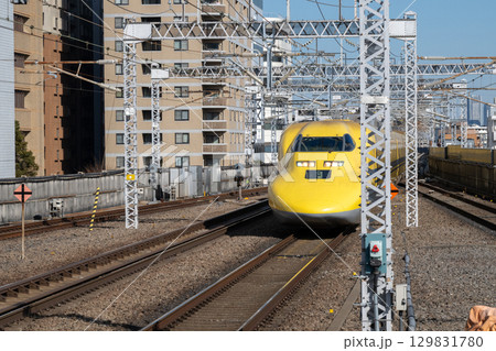 ドクターイエロー-新幹線を支える軌道検測車両 ドクターイエロー-新幹線を支える軌道検測車両 129831780