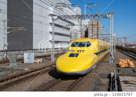 ドクターイエロー-新幹線を支える軌道検測車両 ドクターイエロー-新幹線を支える軌道検測車両 129831787