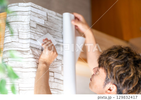 リフォーム　DIY　内装工事　ダイノックシート　印刷化粧フィルム施工　スキージー 129832417