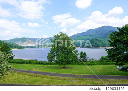 かなやま湖畔キャンプ場の隅っこから撮るかなやま湖 かなやま湖畔キャンプ場の隅っこから撮るかなやま湖 129833105