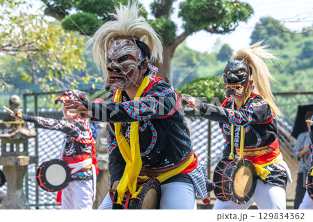 肥前佐賀の秋祭り－母ヶ浦面浮立 129834362