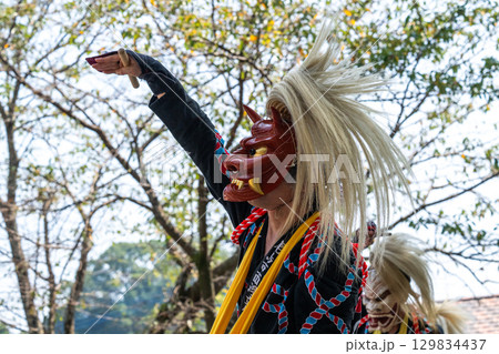 肥前佐賀の秋祭り－母ヶ浦面浮立 129834437