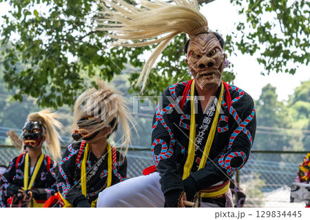 肥前佐賀の秋祭り－母ヶ浦面浮立 129834445