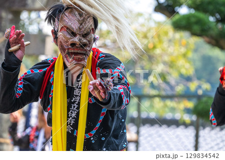 肥前佐賀の秋祭り－母ヶ浦面浮立 129834542