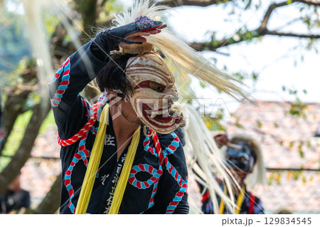 肥前佐賀の秋祭り－母ヶ浦面浮立 129834545