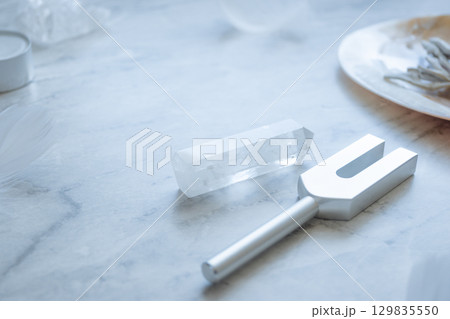 音叉　水晶　ホワイトセージ　シェルプレート　クリスタルヒーリング 129835550