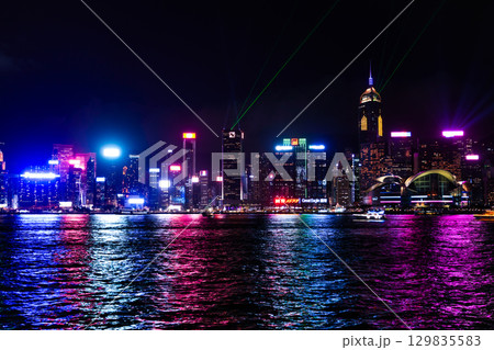ビクトリアハーバーの夜景 ビクトリアハーバーの夜景 129835583