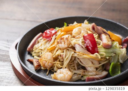 シーフード焼きそば 129835819