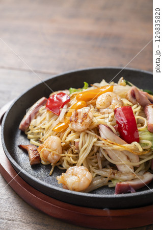 シーフード焼きそば 129835820