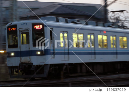 ［TS］東武大師線8000系電車（ワンマン運転：西新井⇔大師前） 129837029