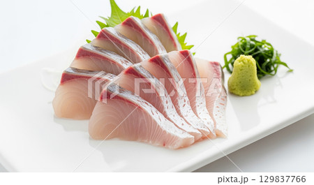 ハマチの刺身 129837766