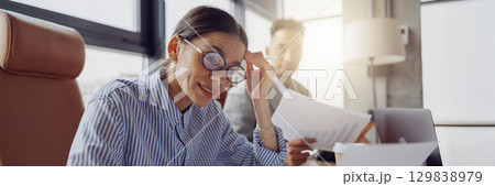 The Importance of Collaborative Teamwork in the Modern Office Environment for Success and Innovation 129838979