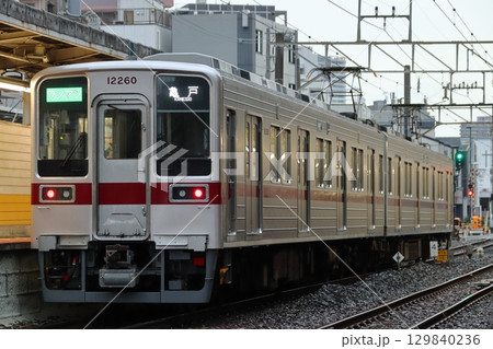 ［TS］東武亀戸線10050系電車（ワンマン運転：曳舟⇔亀戸） 129840236