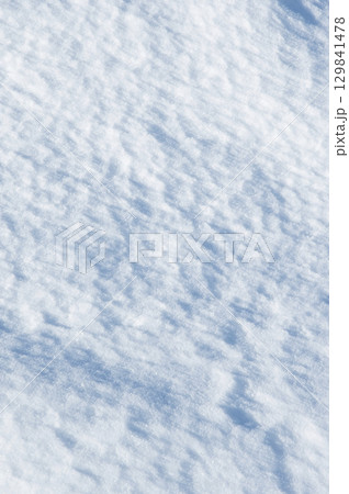 雪　キラキラ　輝き 129841478