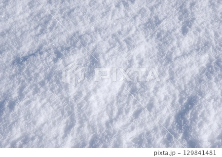 雪　キラキラ　輝き 129841481