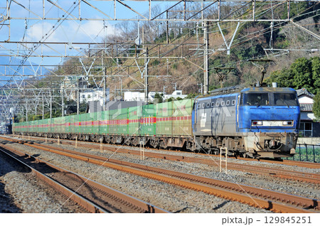 東海道本線　二宮－大磯　JR貨物　EF200-12（新鶴見） 129845251