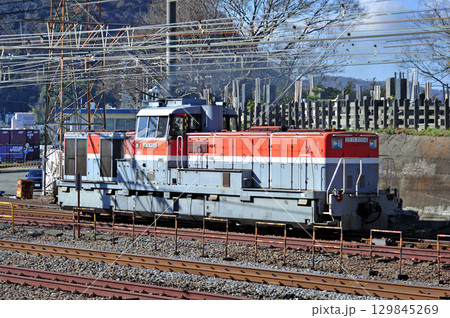 東海道本線 相模貨物 JR貨物 DE11-2004(新鶴見) 東海道本線 相模貨物 JR貨物 DE11-2004(新鶴見) 129845269