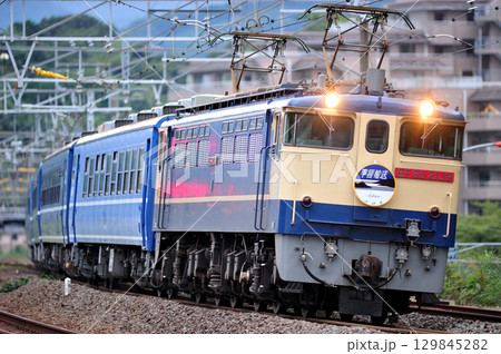東海道本線　真鶴　JR貨物　EF65-2139（新鶴見）＋JR四国　12系＋14系　東武鉄道　譲渡 129845282