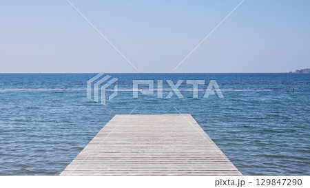 水平線と青空 水平線と青空 129847290