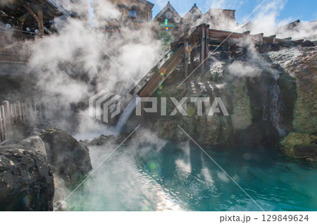 草津温泉の象徴-湯畑の風景 草津温泉の象徴-湯畑の風景 129849624