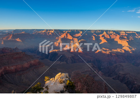絶景グランドキャニオン-壮大な夕景 絶景グランドキャニオン-壮大な夕景 129849807