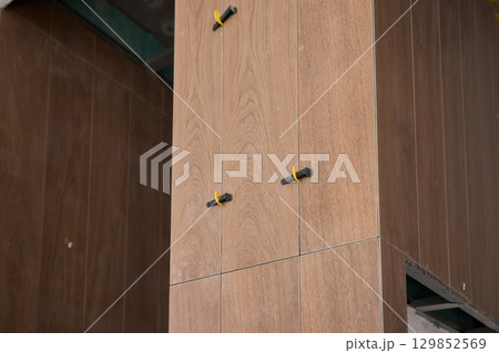 Currently, we have Professional Wall Tiling Installation services actively in progress Currently, we have Professional Wall Tiling Installation services actively in progress 129852569