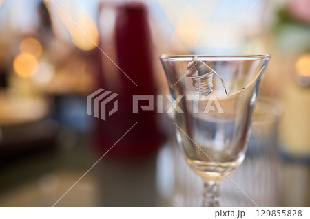 Discover Elegant Glassware featuring Artistic Details Perfect for Dining Experiences 129855828