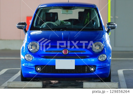 青いイタリア車 イメージ 青いイタリア車 イメージ 129856264