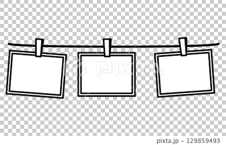 紐に吊るされた3枚の写真 129859493