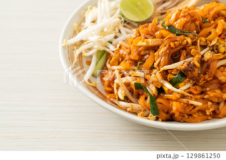 stir-fried noodle with tofu and sprouts or Pad Thai 129861250