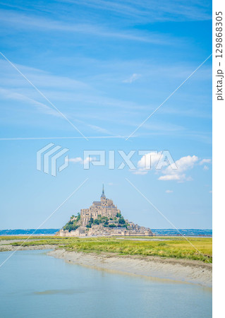 フランスの美しい世界遺産モンサンミッシェル 129868305