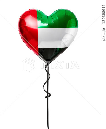 アラブ首長国連邦の国旗のハート型の風船。白背景。 アラブ首長国連邦の国旗のハート型の風船。白背景。 129868613